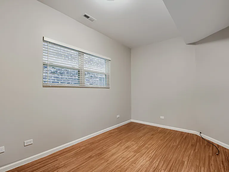 1422 N Maplewood Ave #2 — Photo 15