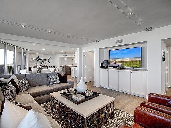 4th image of 6649 Seacomber Dr APT 205