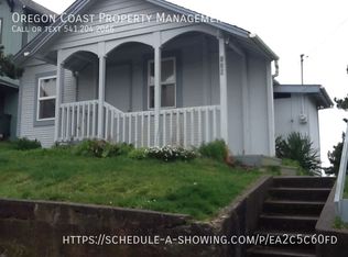 130 SW Brook St, Newport, OR 97365