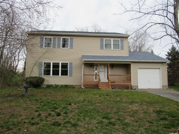 24 Fox Lane, Jamesport, NY 11947