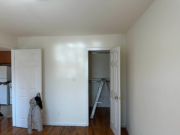 5th image of 7548 113th St APT 3B