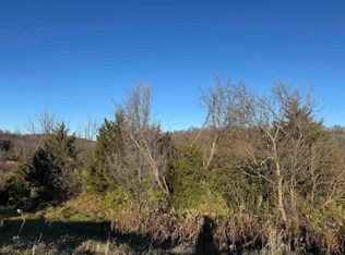 3046 Arrowhead Rd, Decorah, IA 52101