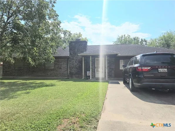 113 Sylvia St, Victoria, TX 77904