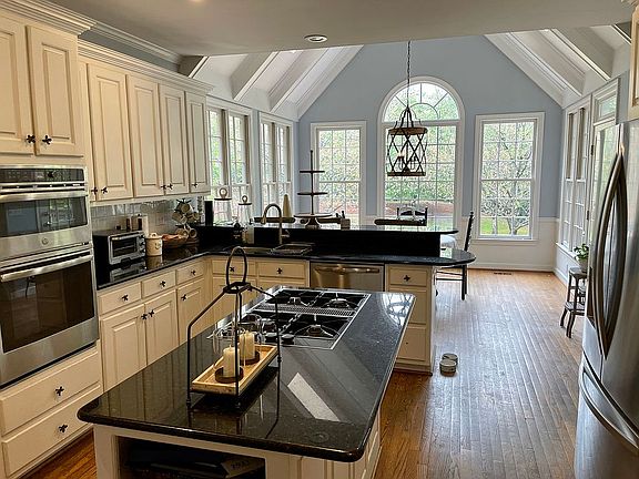 3rd image of 155 Keswick Way