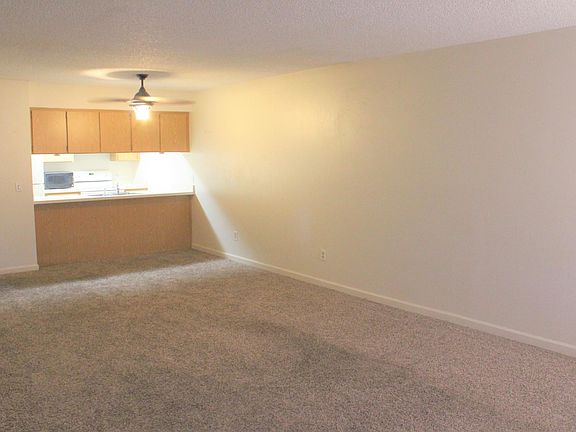 4th image of 4857 W McElroy Ave