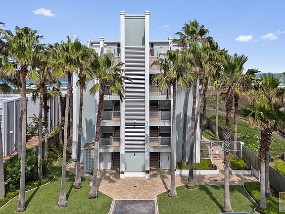 3rd image of 2300 Gulf Blvd #102