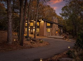 1815 Lula Lake Rd, Lookout Mountain, GA 30750