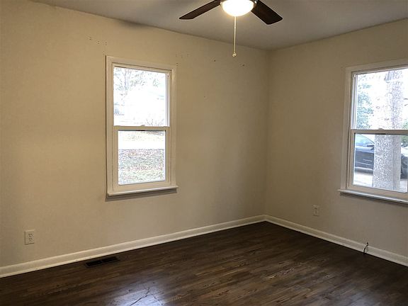4th image of 2204 Trousdale St