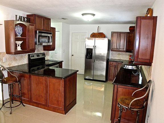 5th image of 8416 Sylvan Woods Dr