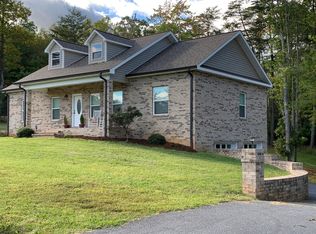 2372 Henry River Trl, Morganton, NC 28655