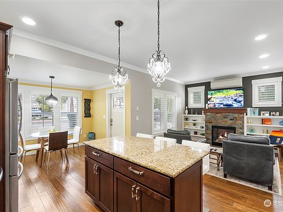 5th image of 1060 Lafromboise Street