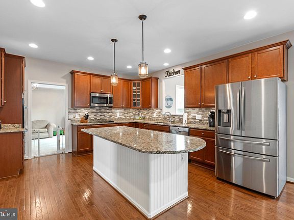 3rd image of 5840 Coakley Dr