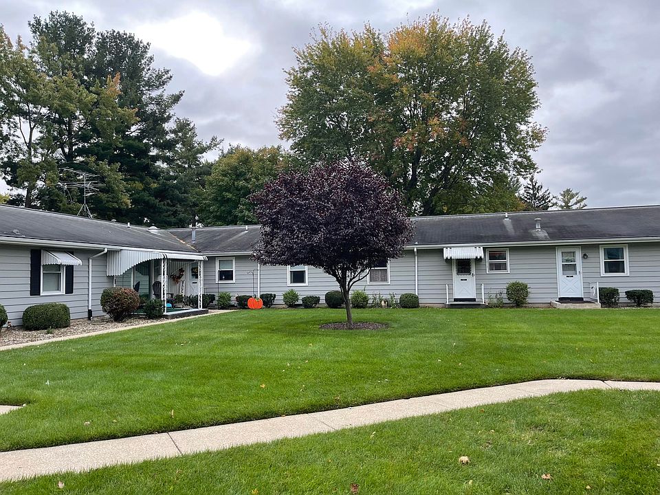 1st image of 5090 Southglow Ct SE #17