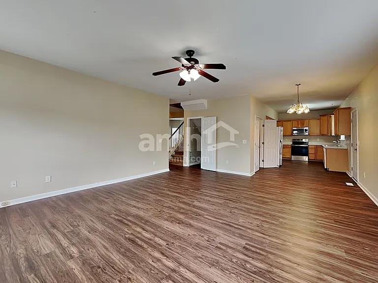 1209 Bending Creek Dr — Photo 6