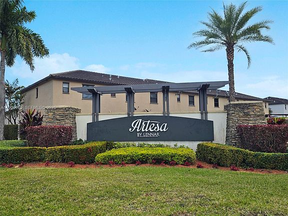 3rd image of 11410 SW 252nd Ter