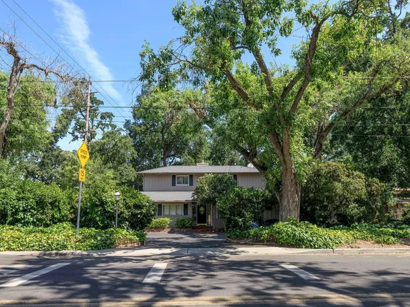 1205 Edgebrook Dr, Modesto, CA 95354