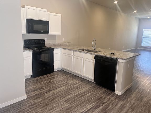 4th image of 1913 Langford Ave Unit B