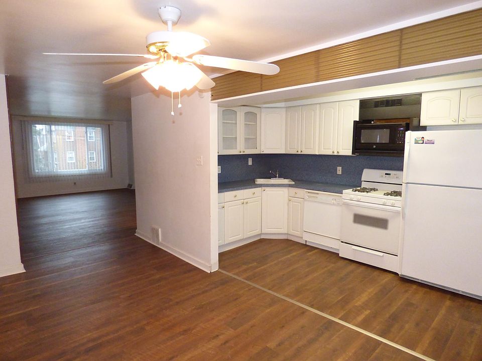 Dinner room & Kitchen