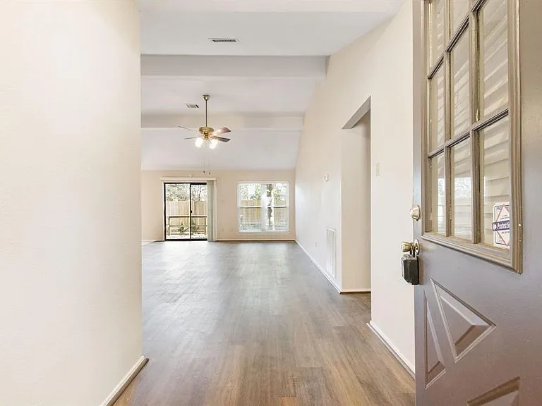 108 N Deerfoot Cir — Photo 4