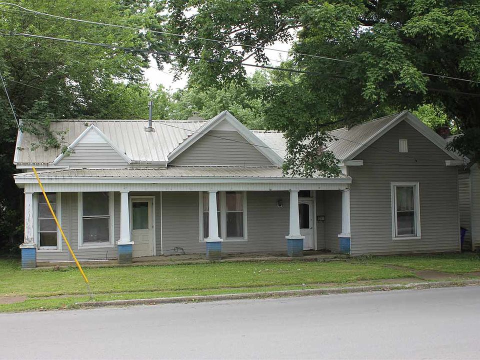 2nd image of 474 E 2nd St