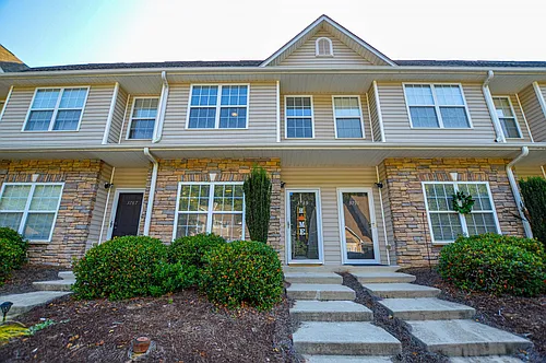 3789 Wayfarer Dr Photo 1