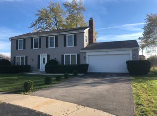 1711 Buckingham Rd, Mundelein, IL 60060