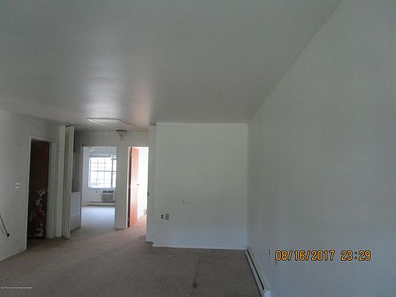 4th image of 108B Edinburgh Ln