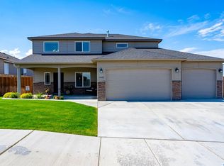 6043 W 38th Ave, Kennewick, WA 99338