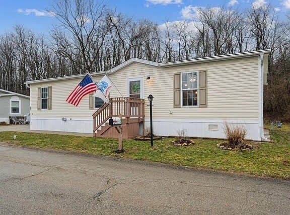 2nd image of 20 Parkvue Dr