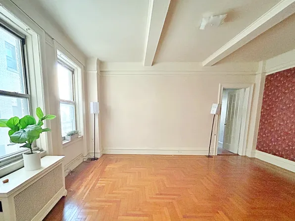 240 West 98th Street image 6 of 12