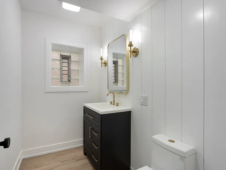 2456 W Huron St — Photo 13