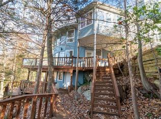 15 Tennis Court Rd, Mahopac, NY 10541