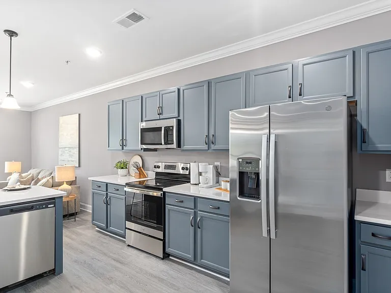 138 Center Pointe Dr #2 — Photo 4