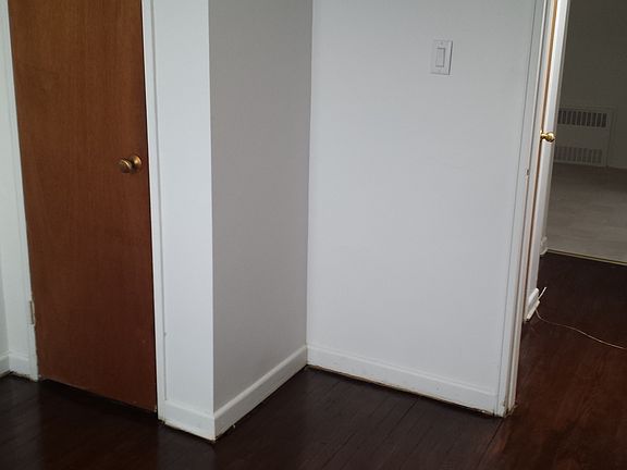 5th image of 1568 Benson Ave #2