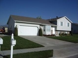 1572 N 2530 W, Clinton, UT 84015