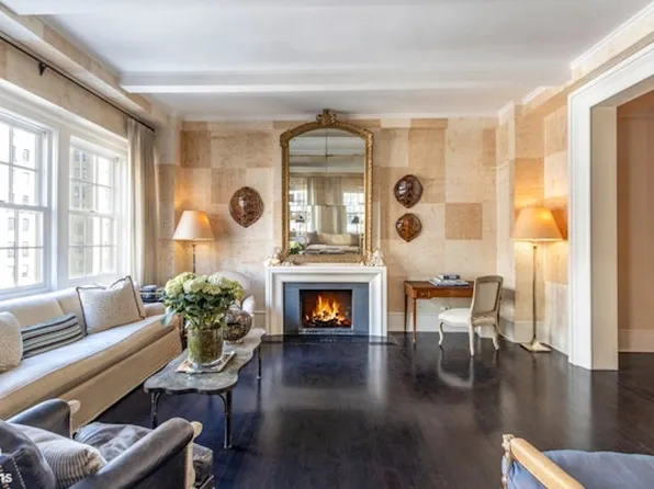 829 Park Avenue image 2 of 16