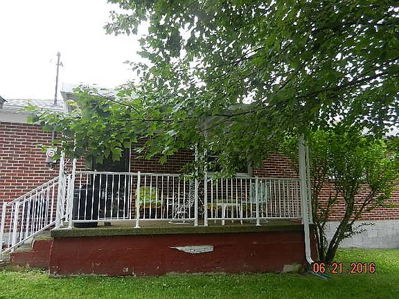 4th image of 213 Fayette Ave