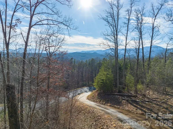 223 Rock Ledge Dr, Lake Lure, NC 28746