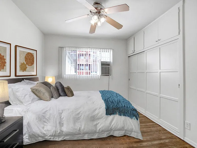 Hayworth Avenue Apartments — Photo 16