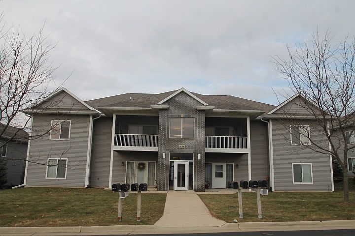 1st image of 2625 Orchard Dr Unit 1
