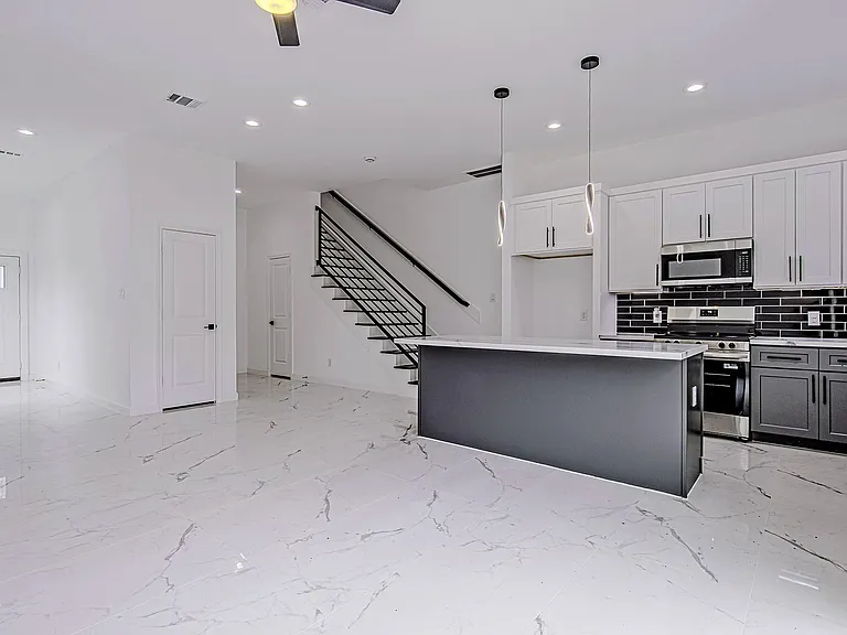 6732 Goforth St #A — Photo 8