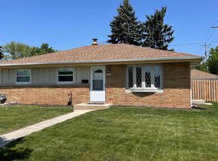 1422 W Van Norman Ave, Milwaukee, WI 53221