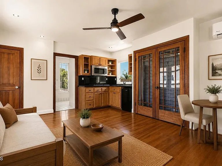 4725 Ambrose Ave — Photo 41