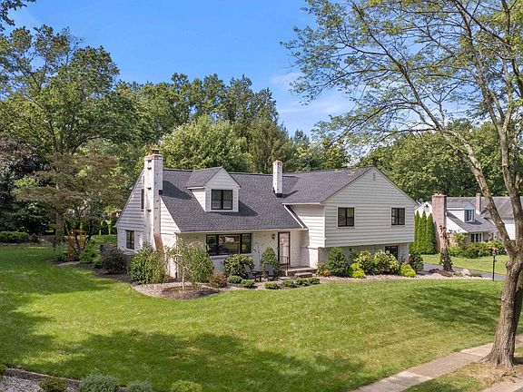 4th image of 2506 Foulk Woods Rd