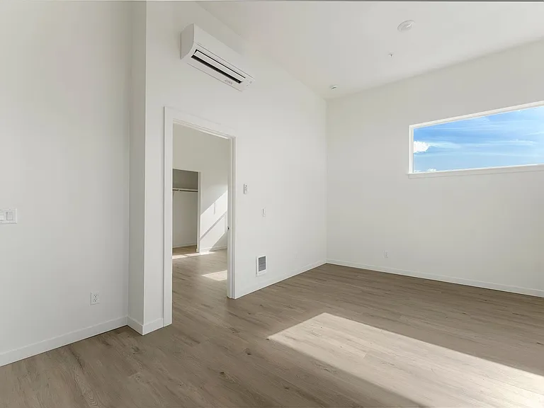 1820 NE Davis St #307 — Photo 18