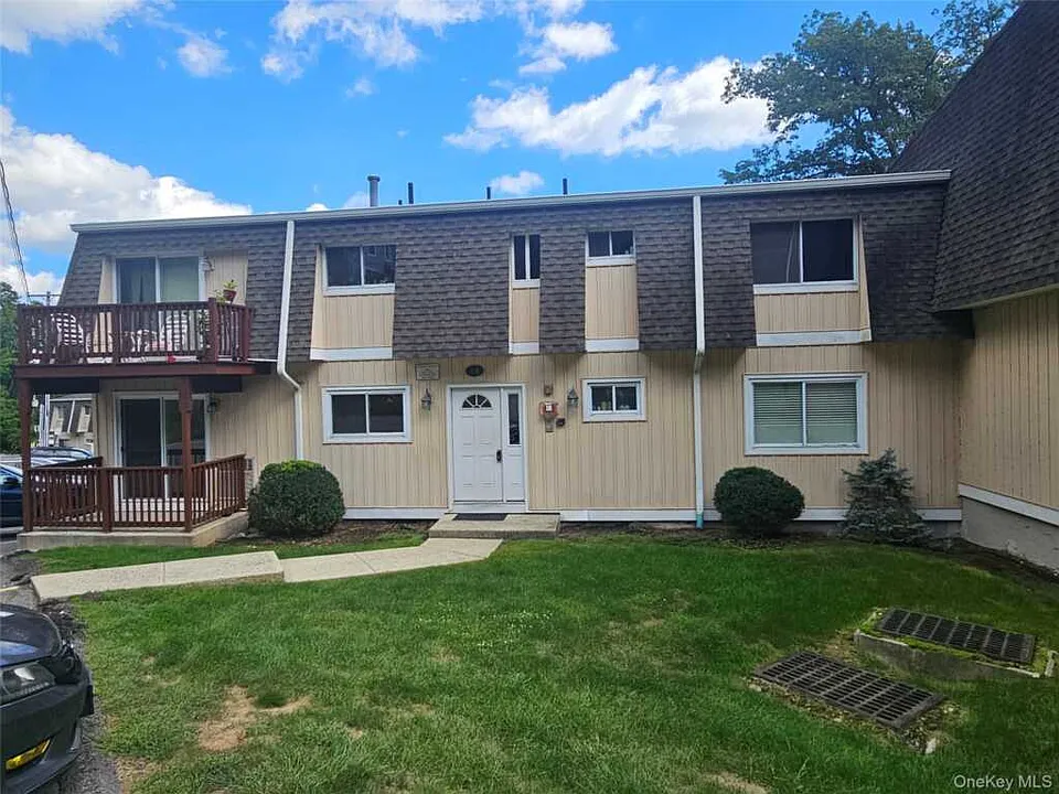 18 Pavilion Ridge Way #1