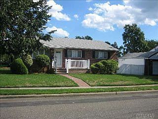2nd image of 733 Horatio Ave