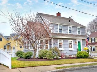 4 Brookledge Rd, Melrose, MA 02176