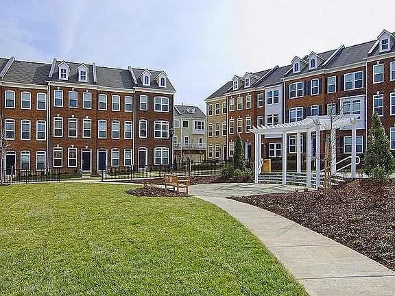 2nd image of 2939 Finsbury Pl #103