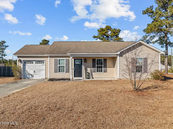 600 Red Bud Court, Richlands, NC 28574